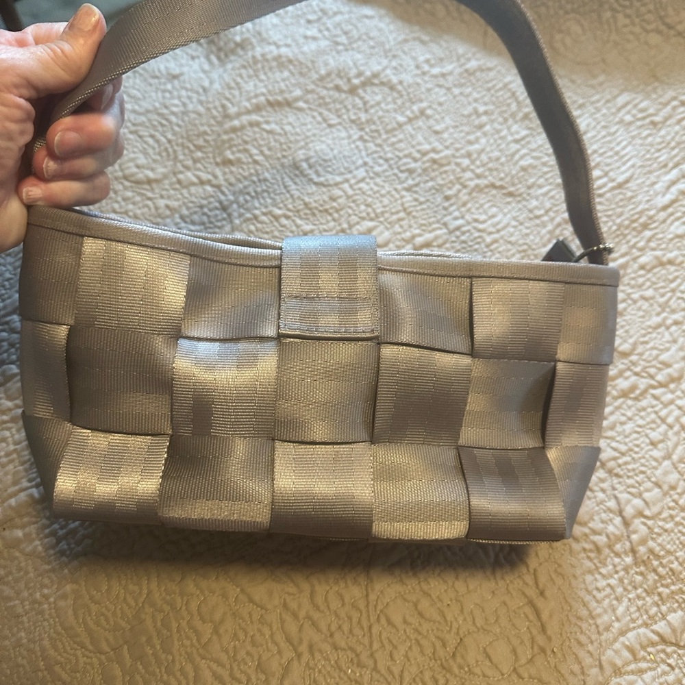 Harvey’s seatbelt bag Elegant Silver Woven Women's Bag